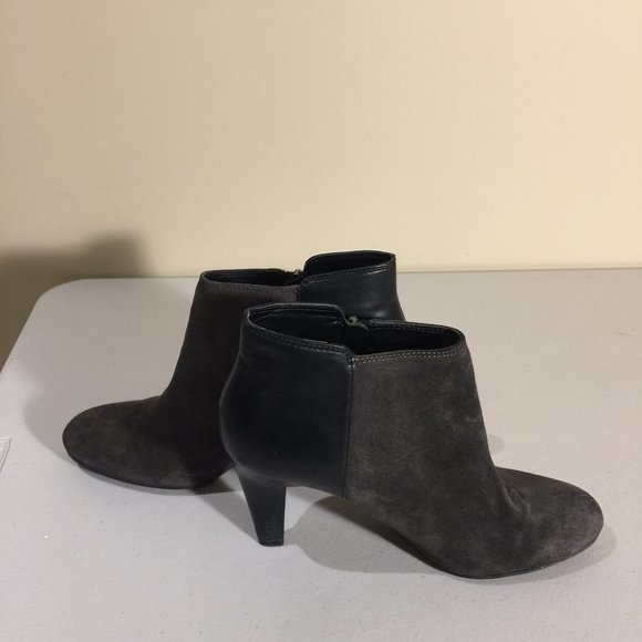 Franco Sarto Ladies Heeled Booties Size 7.5 M Boots Black Grey - Picture 8 of 16